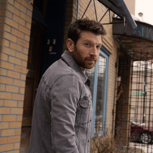 Brett Eldredge Shares Three-Part Acoustic Performance Series “Live From Royal Plum”